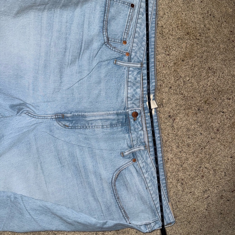Vintage Wide-Leg Blue Jeans - Picture 2 of 6
